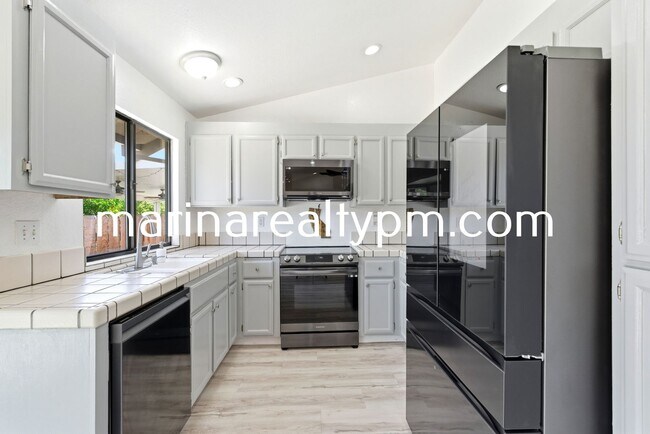 Building Photo - Home Sweet home-Beautiful remolded 3 bedroom 2 bathroom
