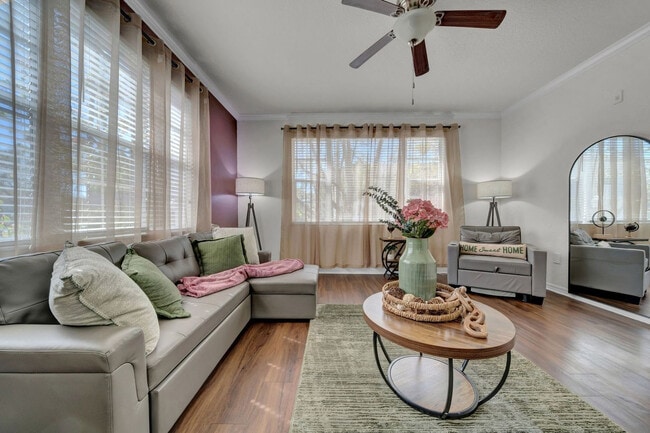 Building Photo - 10056 Montague St