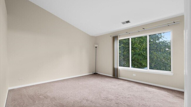 Building Photo - 3073 Kentshire Cir