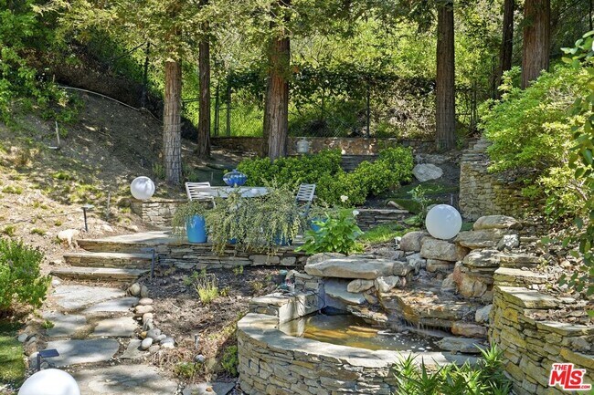 Building Photo - 2350 Benedict Canyon Drive