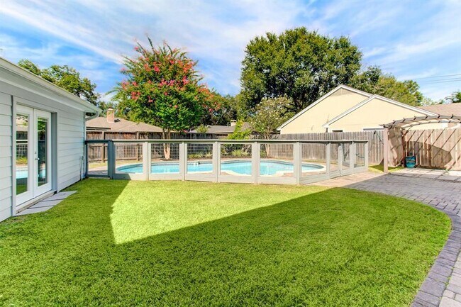 Building Photo - 10806 Wickersham Ln