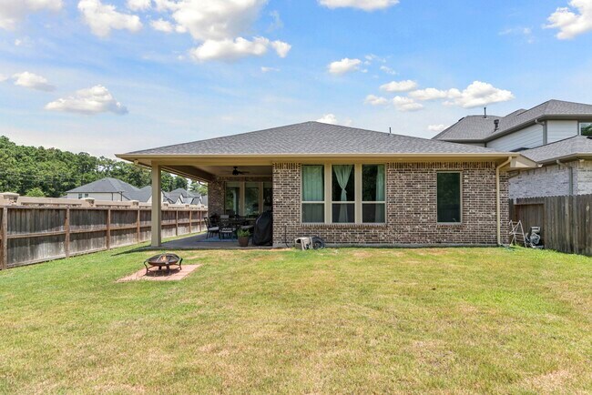 Building Photo - 9743 Birchwood Holw Trl