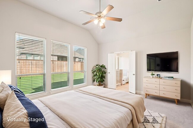 Building Photo - 1709 Everitt Trail