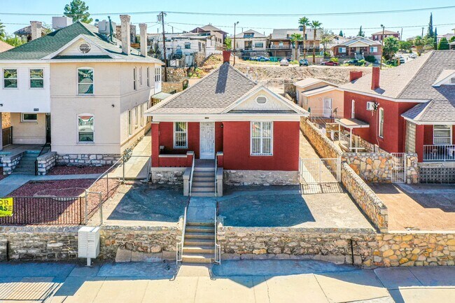 Building Photo - 1123 N El Paso St