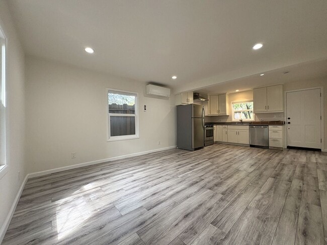 Building Photo - Exceptional Estate with Main Residence, Two ADUs & Office