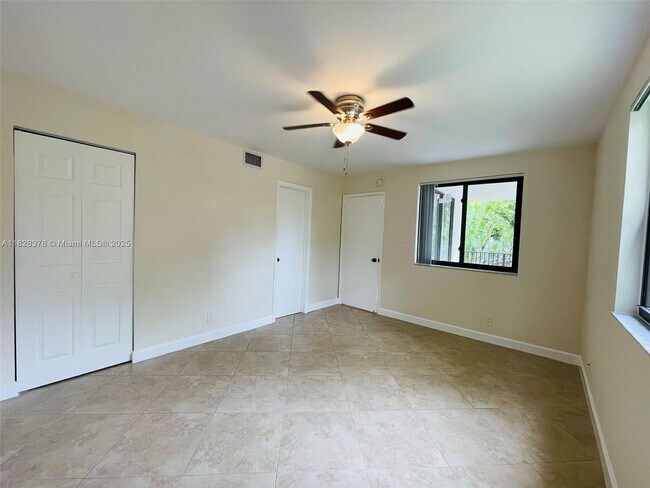 Building Photo - 10101 W Sunrise Blvd