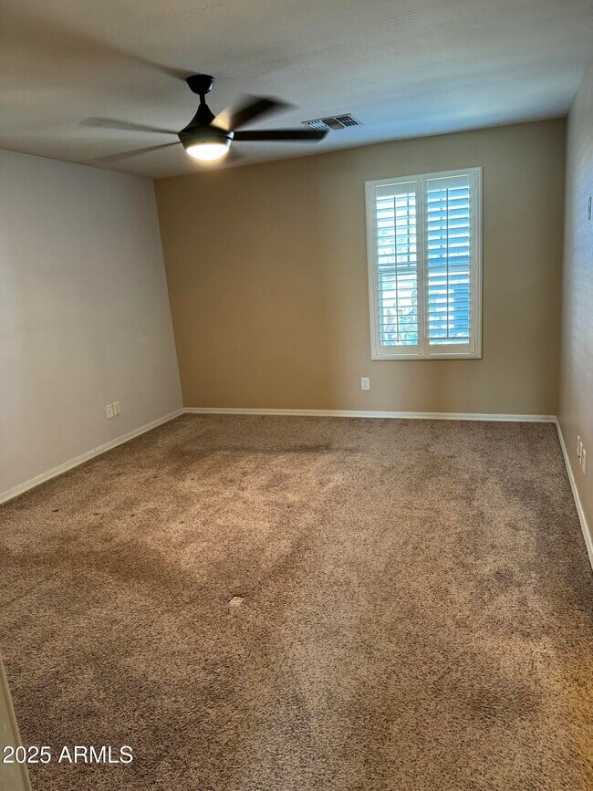 Building Photo - 11009 E Sutter Ave