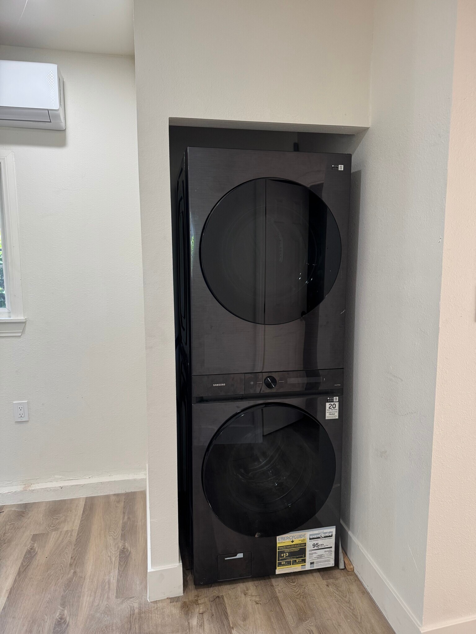 Building Photo - 765 W Lexington Ave