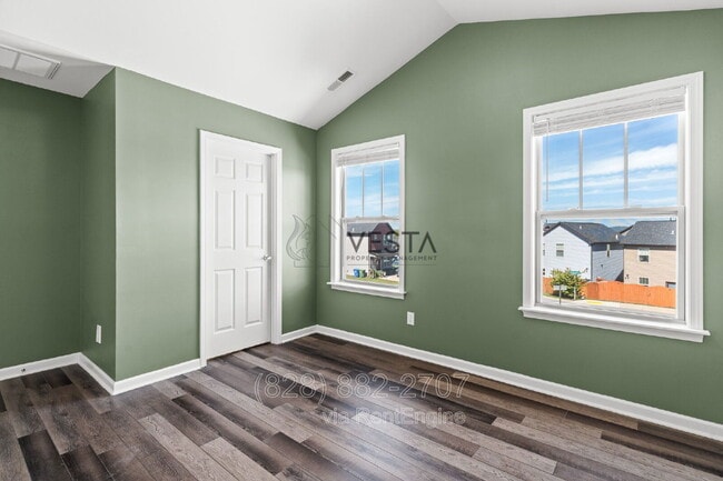 Building Photo - 22 Greenly Ln