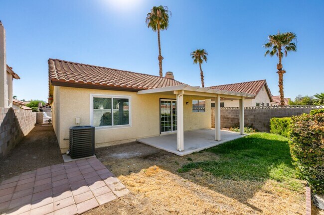 Building Photo - AVAILABLE 1/1/26- Beautiful 3-Bedroom, 2-Bathroom Home in Green Valley