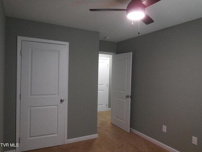 Building Photo - 70 Moon Rock Ct