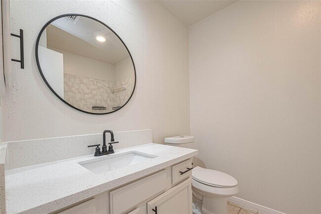 Building Photo - 416 Heatherwood Ct