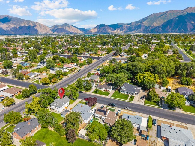 Building Photo - The One Spanish Fork Rental You Don't Want to Miss"