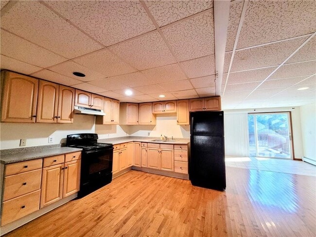 Building Photo - 196 Angell Rd