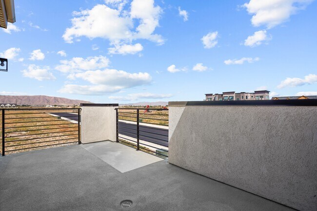 Building Photo - 489 W 1760 N