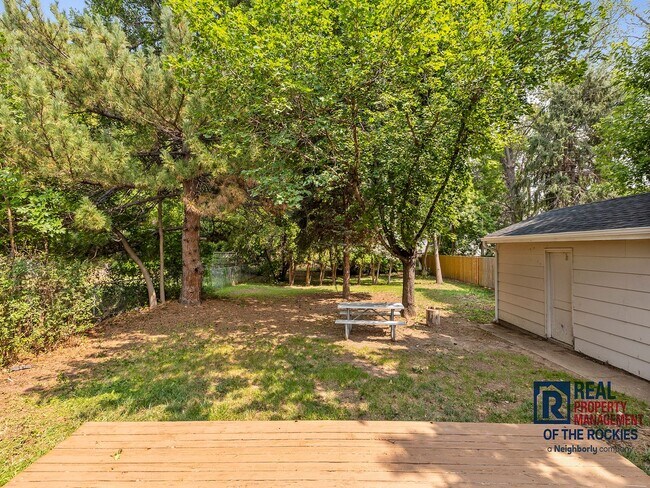 Building Photo - Spacious Home Near CSU w/ Flexible Basemen...