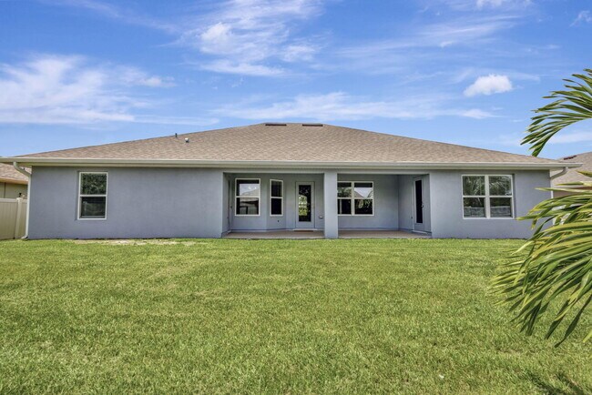 Building Photo - 6775 NW Abigail Ave