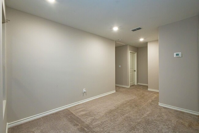 Building Photo - 2203 Durazno Ct