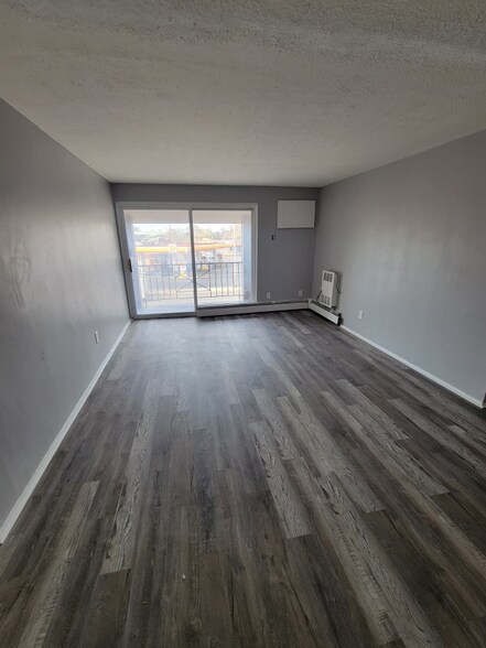 Building Photo - 13430 Euclid Ave