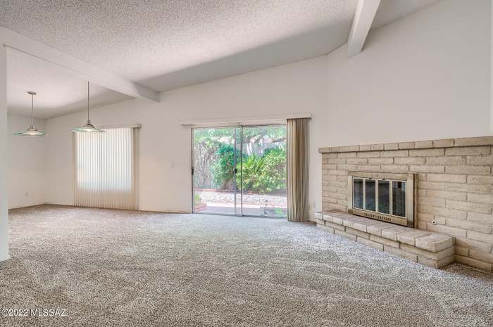 Building Photo - 7551 E La Cienega Dr