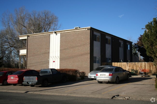 Primary Photo - 5415 Carr Street
