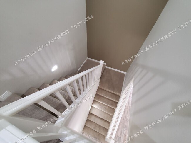 Building Photo - RANCHO CABRILLO 5 BEDROOM HOME FOR RENT