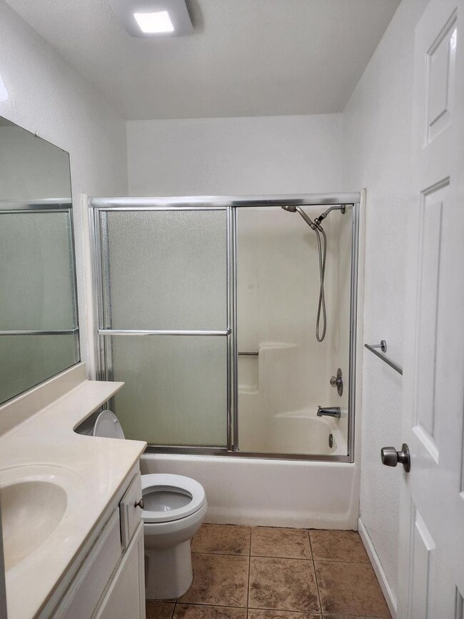 Building Photo - 1953-1955 Glen Ridge Dr