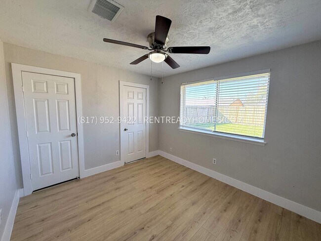 Building Photo - 522 Kenwood Ln