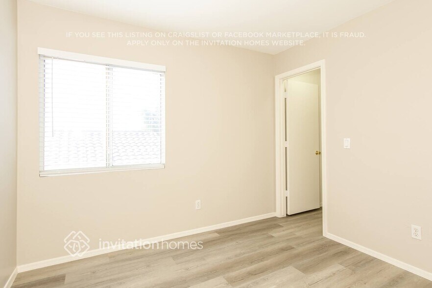 Building Photo - 11912 W Scotts Dr