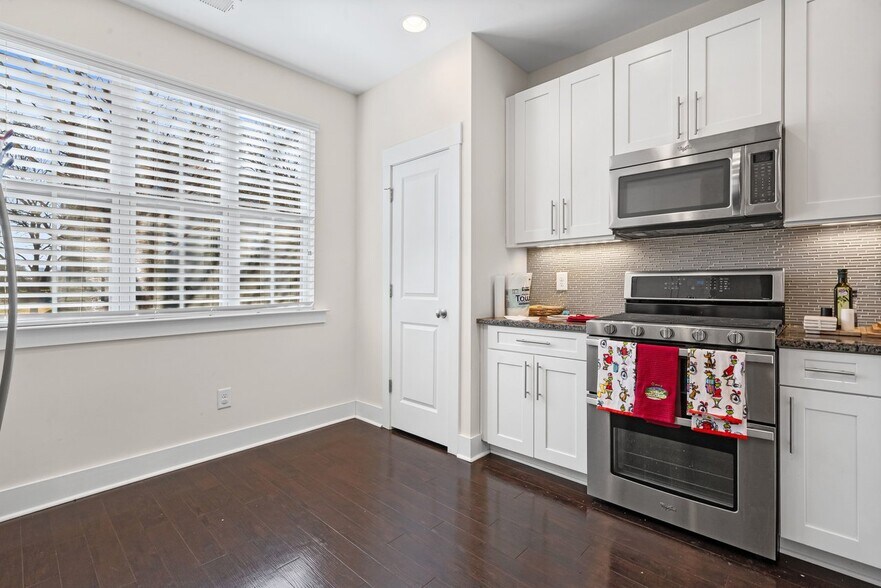 Building Photo - 1616 Pat Garrett St