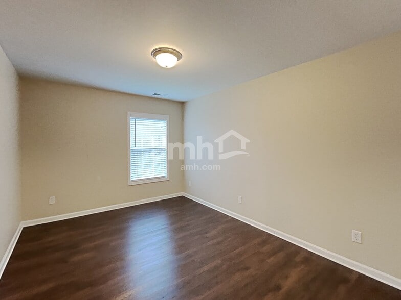 Building Photo - 2607 Swansong Ln