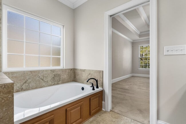 Building Photo - Spacious 4BR/3BA Home in Myrtle Beach – 2,550 Sq Ft & Screened Porch