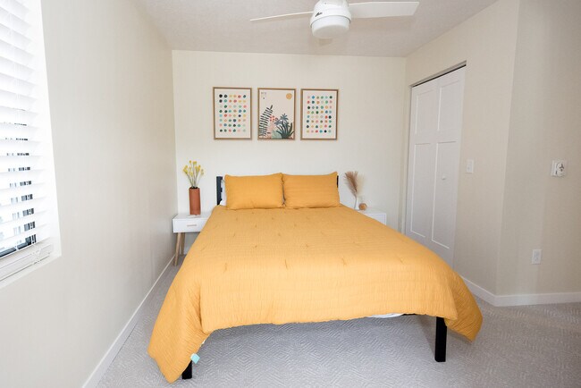 Building Photo - 128 W Madison St