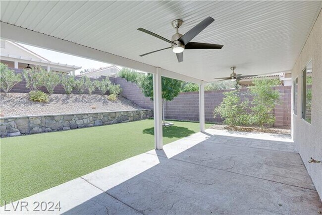 Building Photo - SINGLE STORY 4 BEDROOM IN GATED COMMUNITY