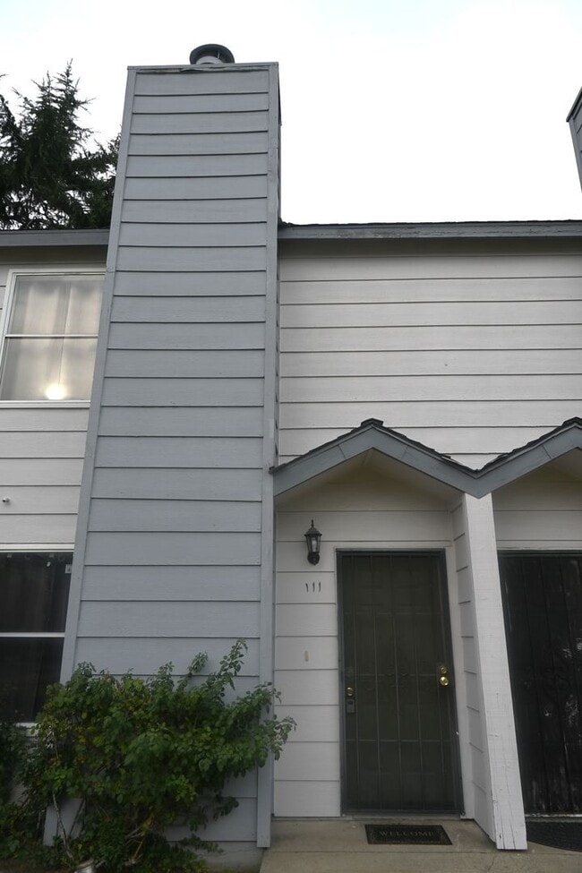 Building Photo - 8272 Center Pkwy