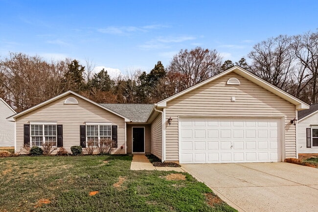 Building Photo - 2082 Chapel Creek Rd