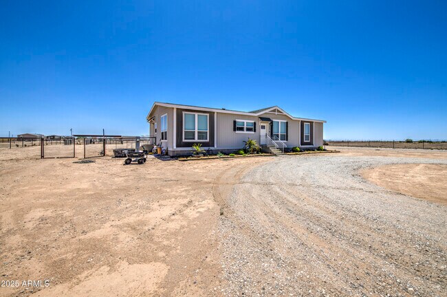 Building Photo - 4057 SOLAR St