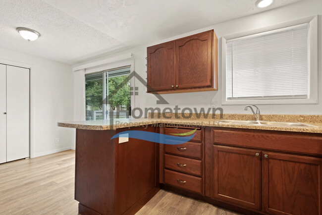 Building Photo - 2 Bedroom 1 Bath Available in Coeur d'Alene!