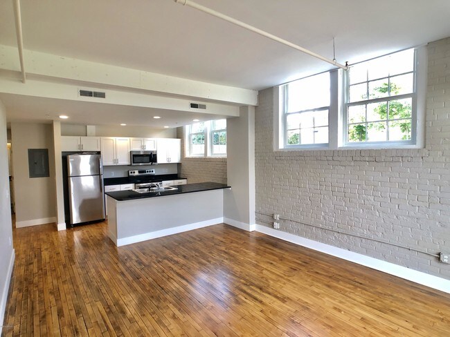 Building Photo - 86 Washington St