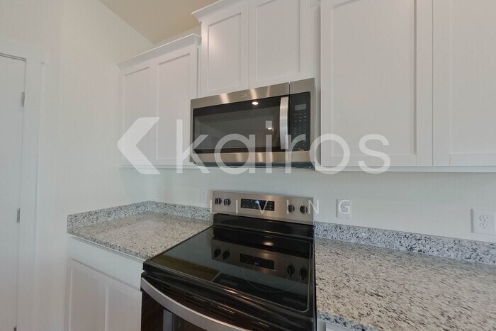 Building Photo - 4274 Scenic Dr SE