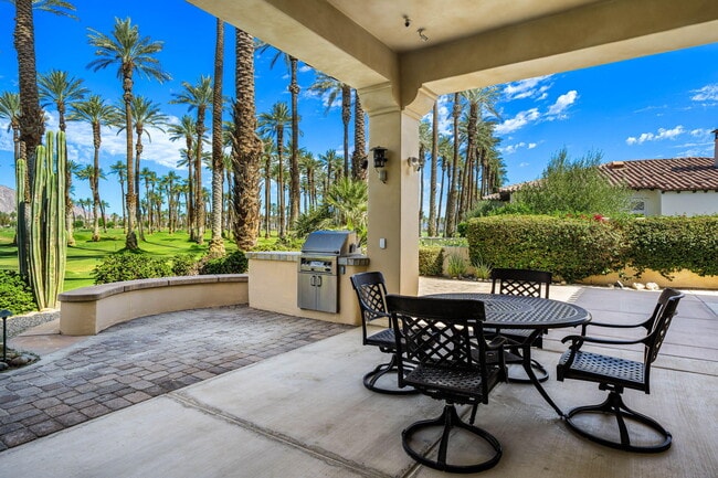 Building Photo - 56985 Village Dr