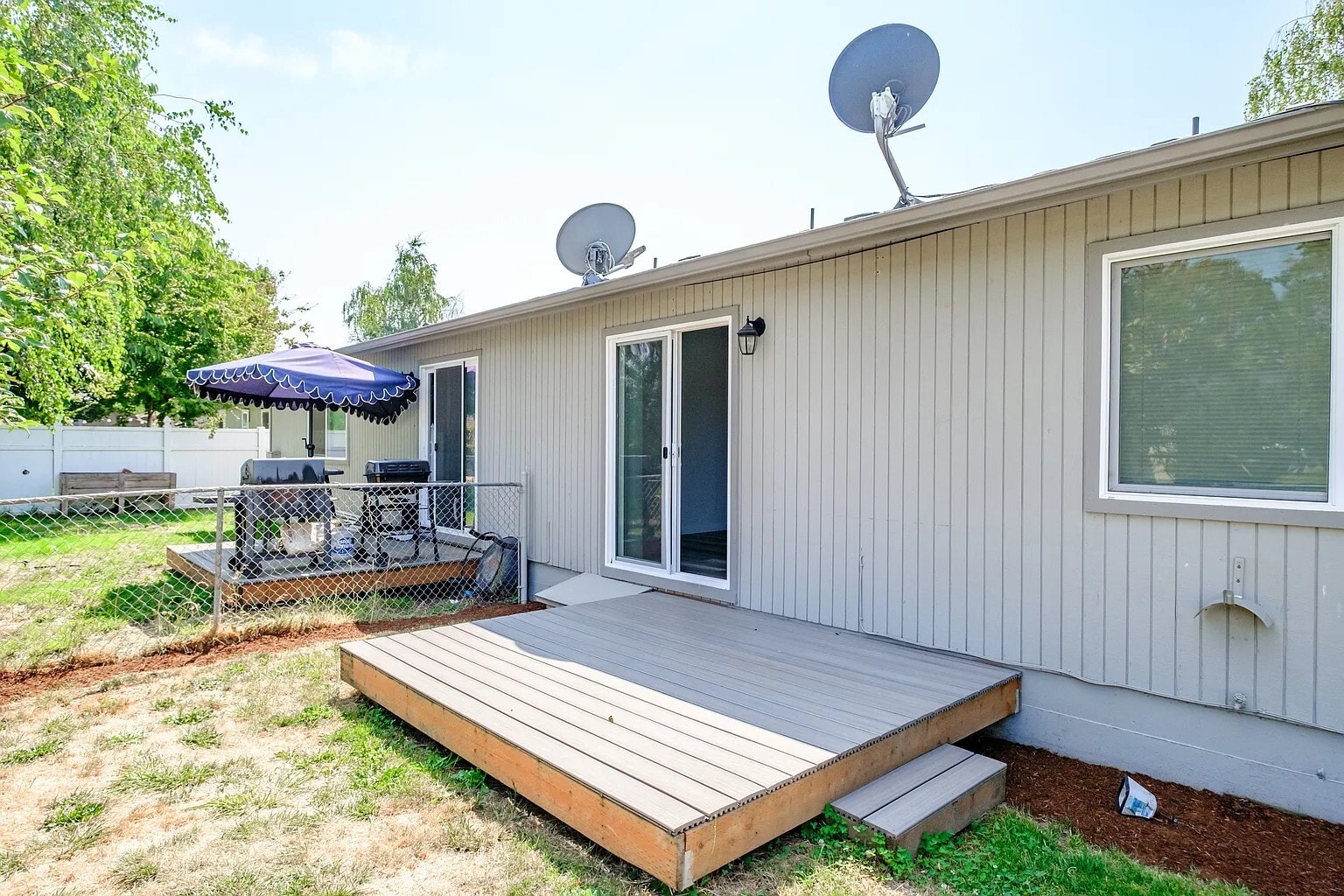 Building Photo - 3609 White Oak Ct NE