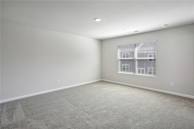 Building Photo - 3648 S Fulton Ave