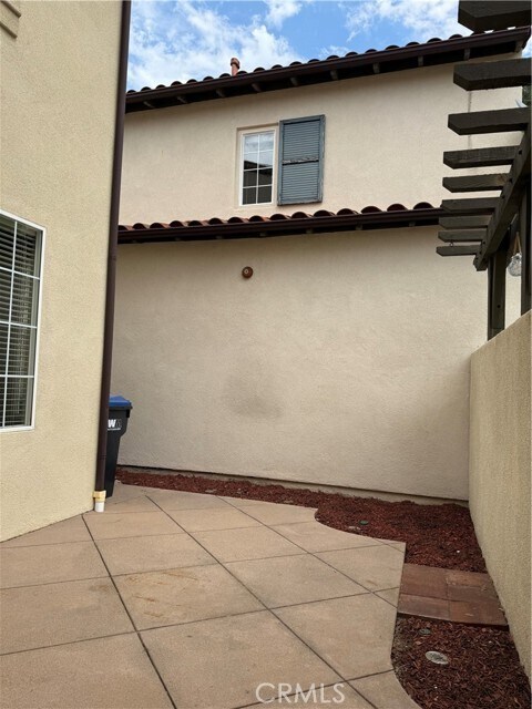 Building Photo - 83 Canyoncrest