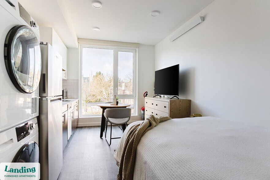 Building Photo - 1419 24th Ave