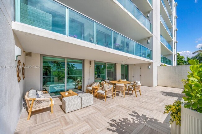 Building Photo - 1025 92nd St