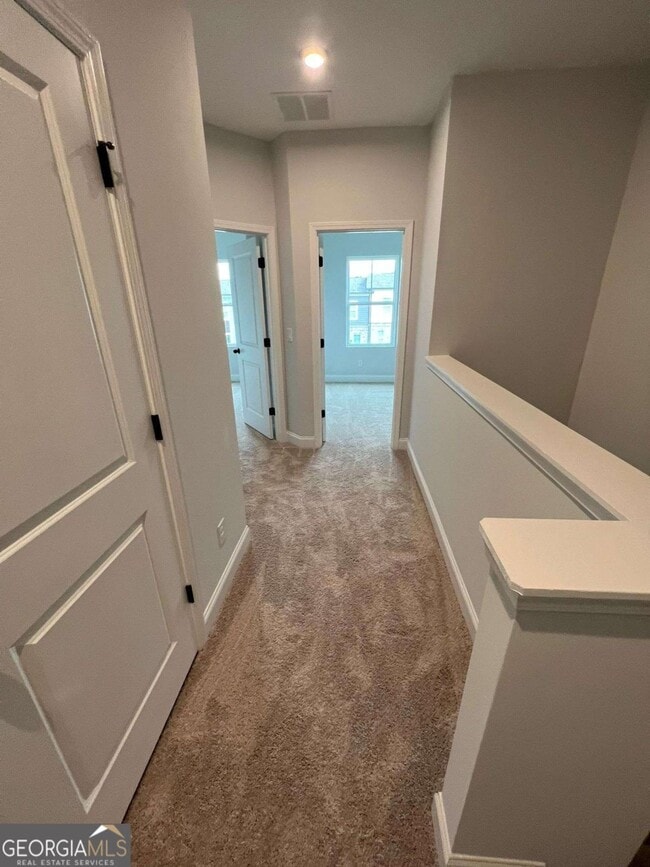 Building Photo - 327 Maltibie Dr