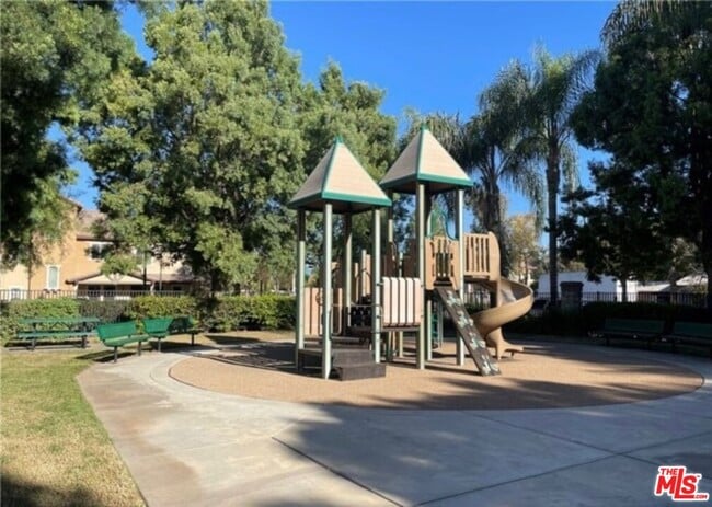 Building Photo - 3944 Polk St