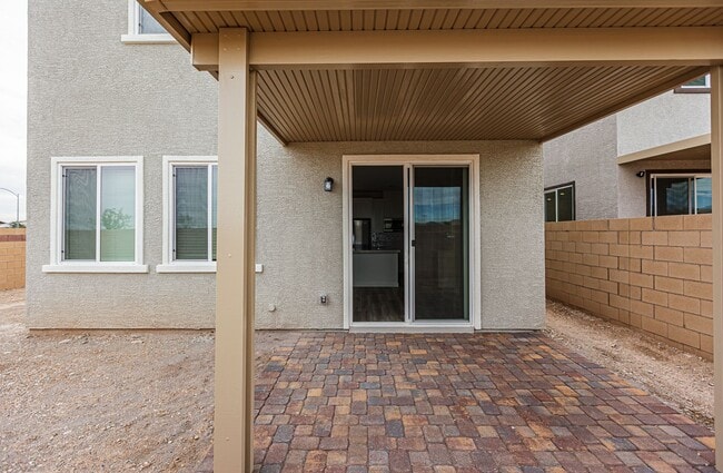 Building Photo - Brand New Home