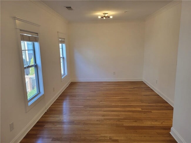 Building Photo - 655 Mead St SE